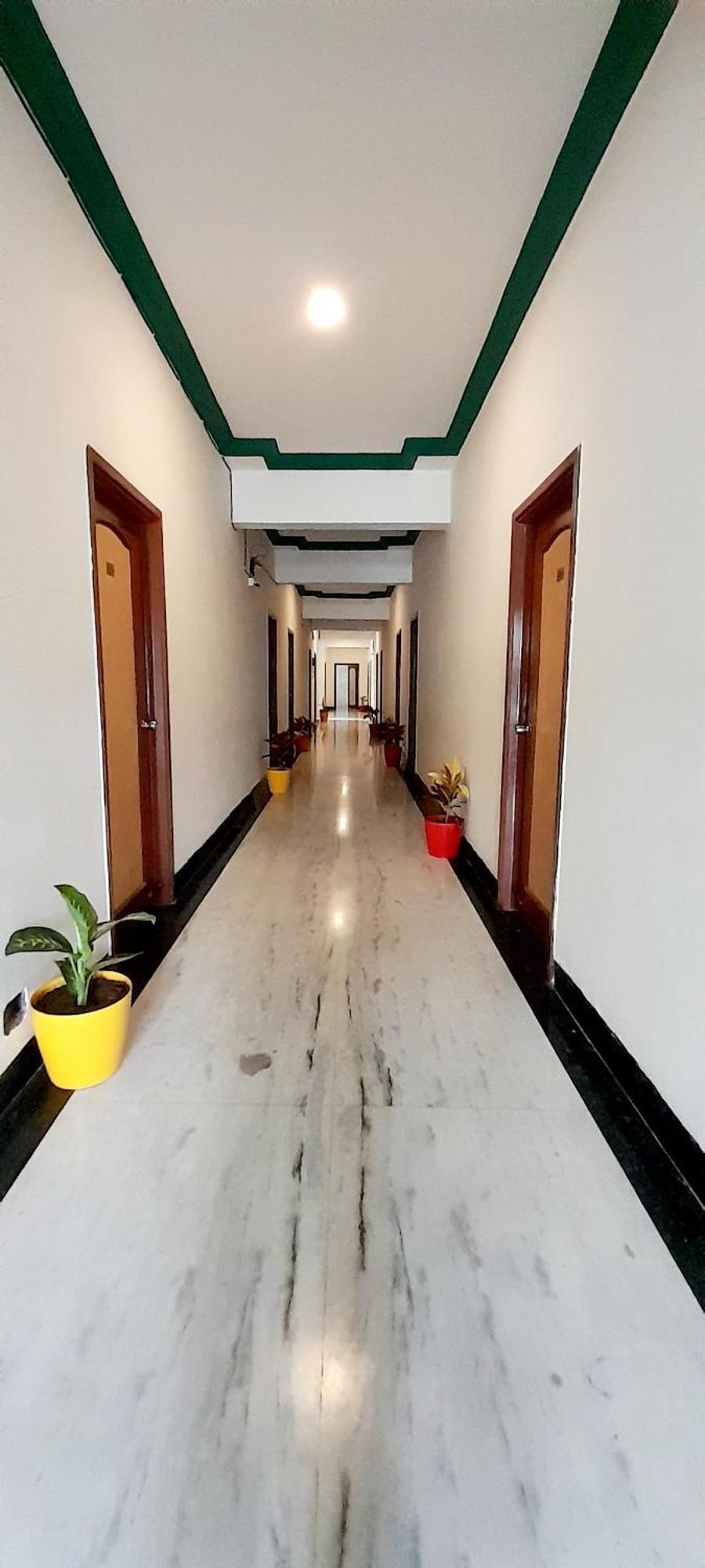 Hotel Indore Palace - Feel At Home Shirdi Ngoại thất bức ảnh