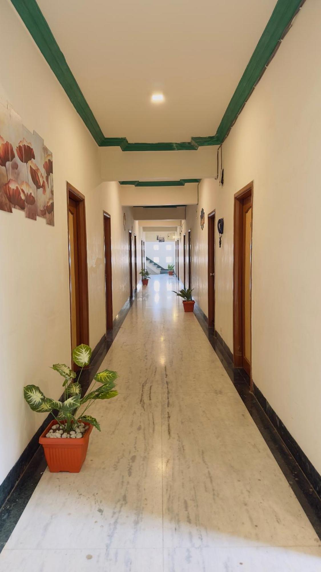 Hotel Indore Palace - Feel At Home Shirdi Ngoại thất bức ảnh