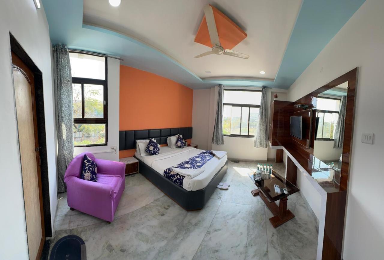 Hotel Indore Palace - Feel At Home Shirdi Ngoại thất bức ảnh