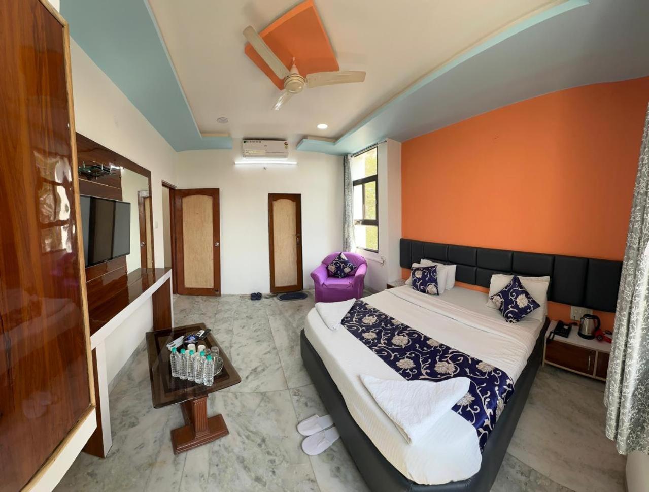 Hotel Indore Palace - Feel At Home Shirdi Ngoại thất bức ảnh
