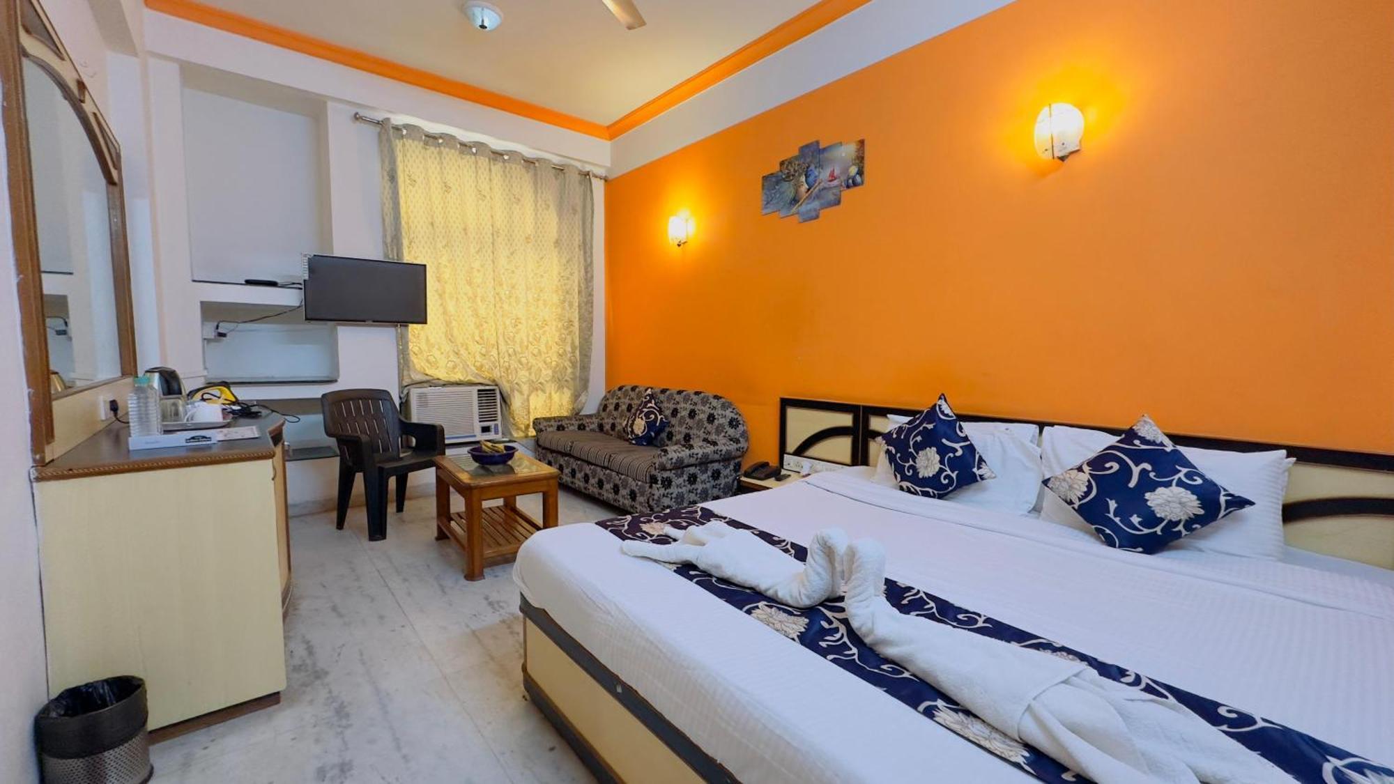 Hotel Indore Palace - Feel At Home Shirdi Ngoại thất bức ảnh